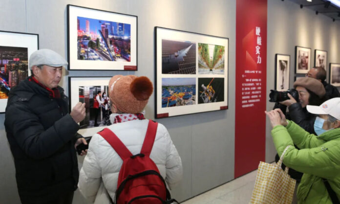 The Nanjinger - Photo Exhibition from National Archives Opens in Nantong Metro Station