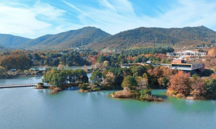 The Nanjinger - Return to Nature! Maoshan in Changzhou Wins National Recognition for Tourism Effort