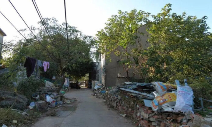 The Nanjinger - Such a Developed City as Wuxi has Villagers Waiting over 10 years for Tap Water