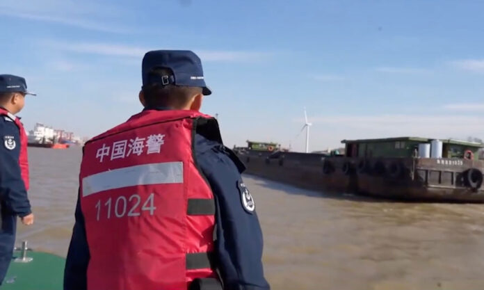 The Nanjinger - Chicken Feet among 100 Tonnes of Smuggled Goods Seized byYancheng Coastguard