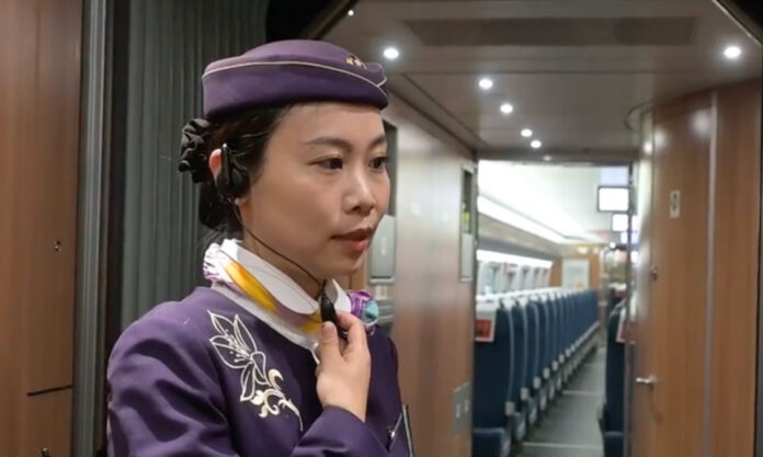 The Nanjinger - High Speed Train Attendant Takes 30,000 Steps while on Duty Aboard