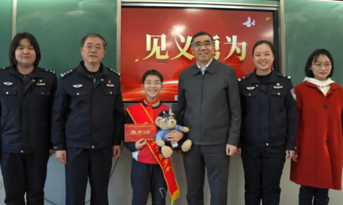 The Nanjinger - Primary School Students Work Together to Save Life of Critically Ill 90YO in Changzhou