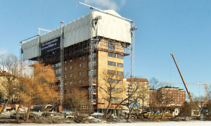 The Nanjinger - Nanjing University Creates Super Strong Wood; Strong Enough for Apartment Blocks