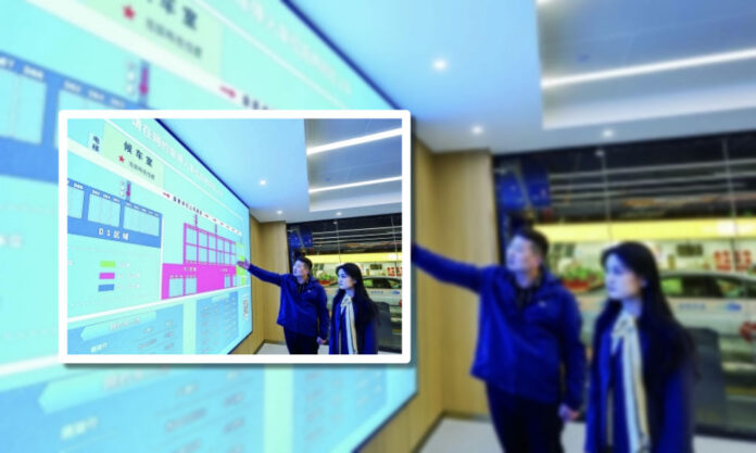 The Nanjinger - Nanjing South Railway Station Makes getting a Taxi Easier; P7 with the Answer?
